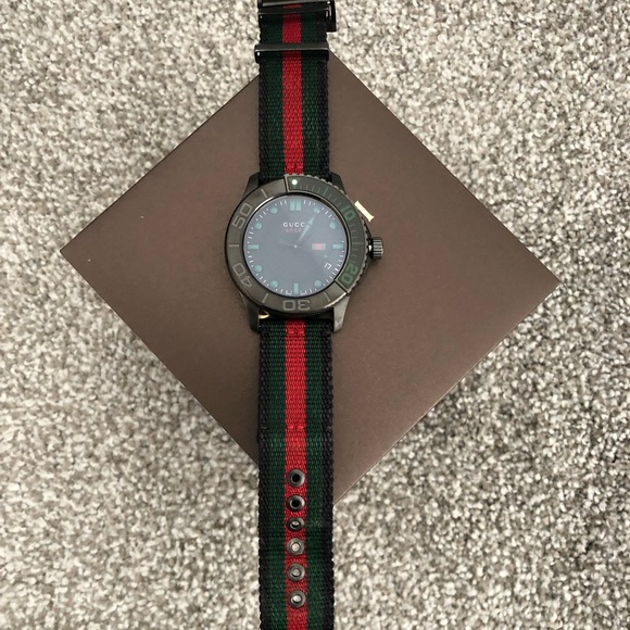 Authentic Gucci G-Timeless YA126229 Watch - Picture 4 of 8